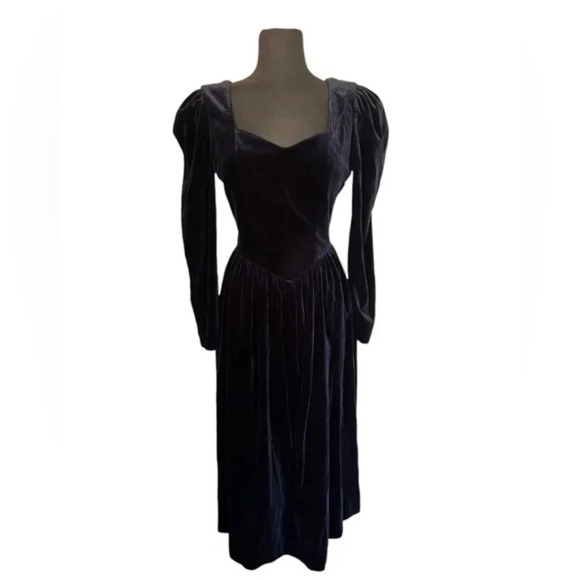 Laura Ashley Dresses & Skirts - Vintage Laura Ashley dress SIZE US 10 UK 12 Navy velvet 1980's sexy goth
